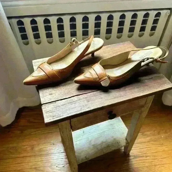 Michael Kors - Picture 1 of 5